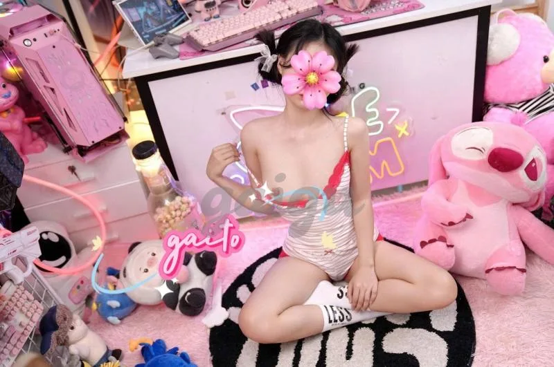 Reup_San San 2k5 hàng ngon dâm ngoan hiền