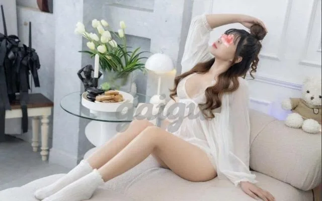 Hoa Anh Đào - Tân Binh Mới Nhú, Giá Cả Cực Hời Cho