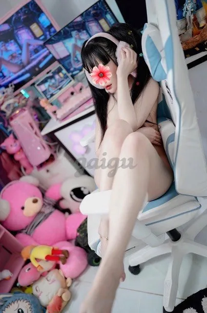 Khả Ái 2K2 - Streamer Mới Nổi - Cân Đường Tình Thắng Đường Đua