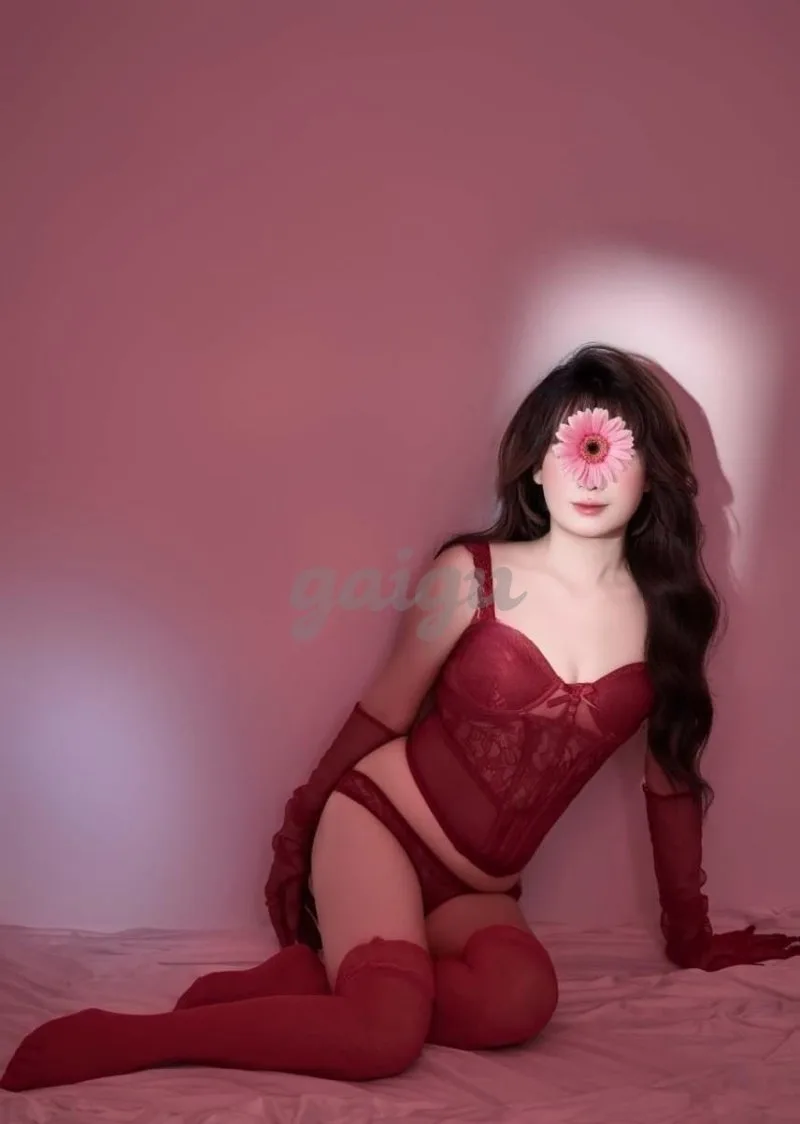 ❣️✨ Ly Ly ❣️✨ Dâm Dâm Cô Nương, Ngoan Ngoãn Chiều Khách