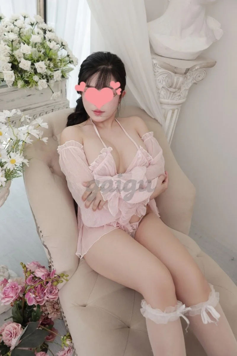 Phương Linh - Thánh Kẹp Chuối Siêu Phẩm Ngực To Mông To Da Trắng