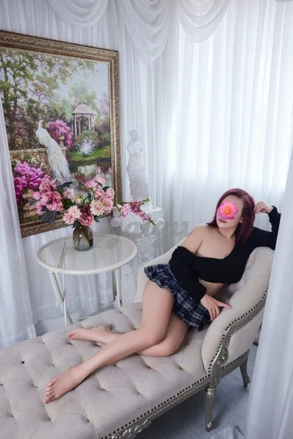 Trà My - Tình Cảm Giá Sale Sập Sàn, Body Top Ten Phân Khúc