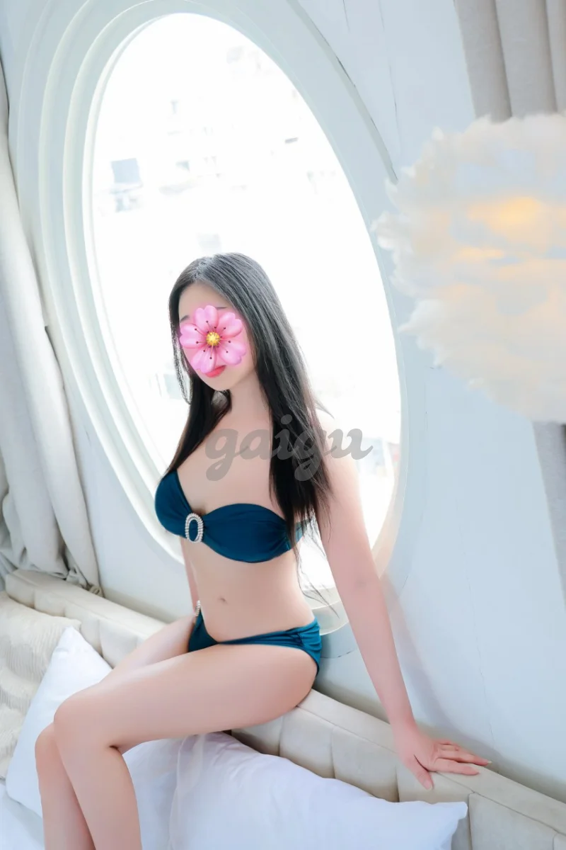 Xoài Non - Dáng đẹp, mặt xinh, làm tình đỉnh.