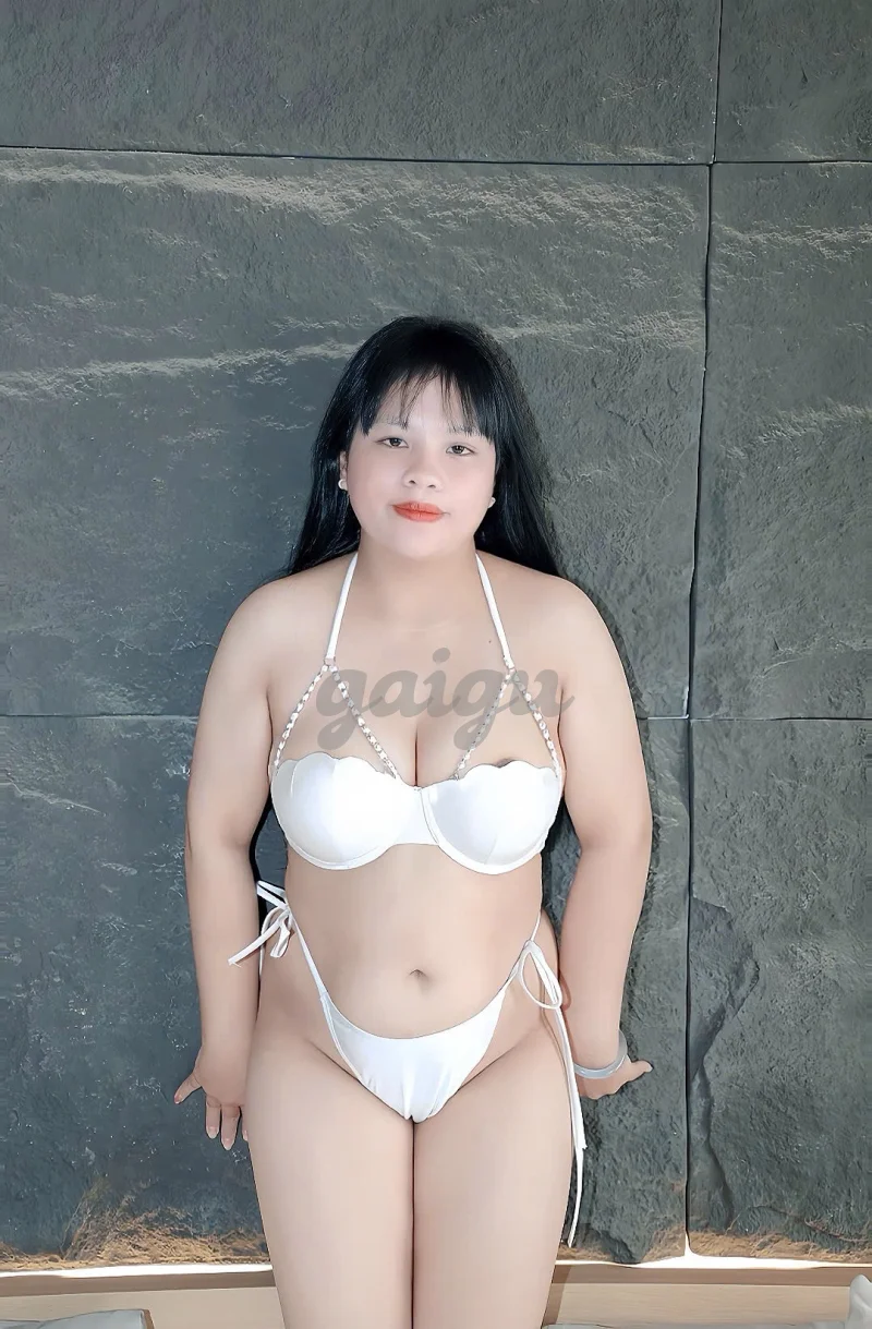 tú Quỳnh 2k3