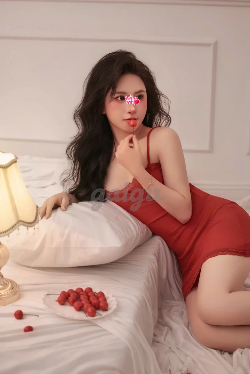 Tuệ Mẫn 2005 - Hot Girl Mới Lớn Lần Đầu Đi Làm !