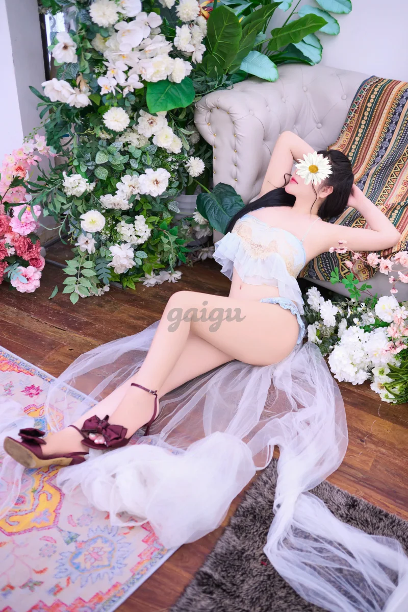 LINH ANH - CỰC PHẨM XINH - SANG - BODY BỐC LỬA GƯƠNG MẶT DÂM ĐÃNG