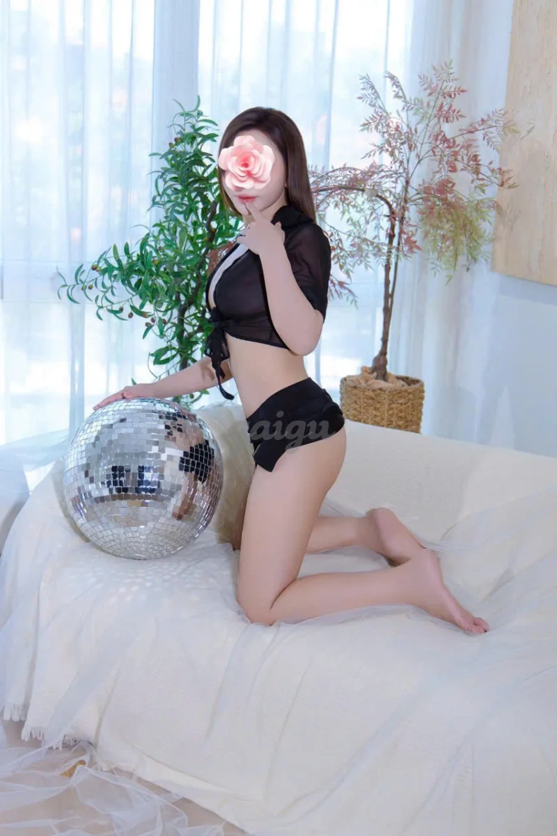 THANH VY - GÁI TƠ LÊN SÓNG - VÚ CĂNG TRÒN - BÍM HỒNG HÀO CỰC KHÍT - NGOAN HIỀN RỄ BẢO
