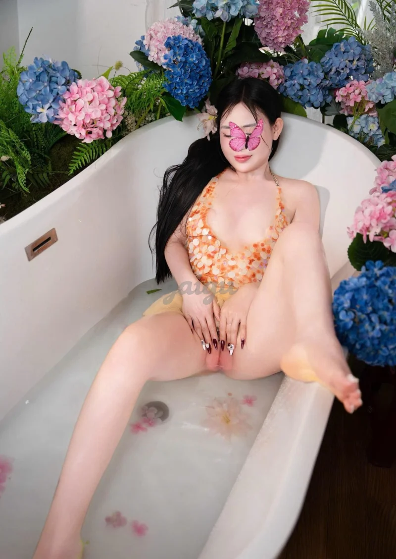 ❤️HẠ VY❤️EM GÁI CỰC NGON-MẶT XINH DÁNG ĐẸP BODY NUỘT