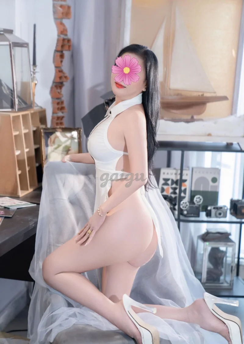 khánh ngọc gái miền tây chăm chỉ nhiệt tình