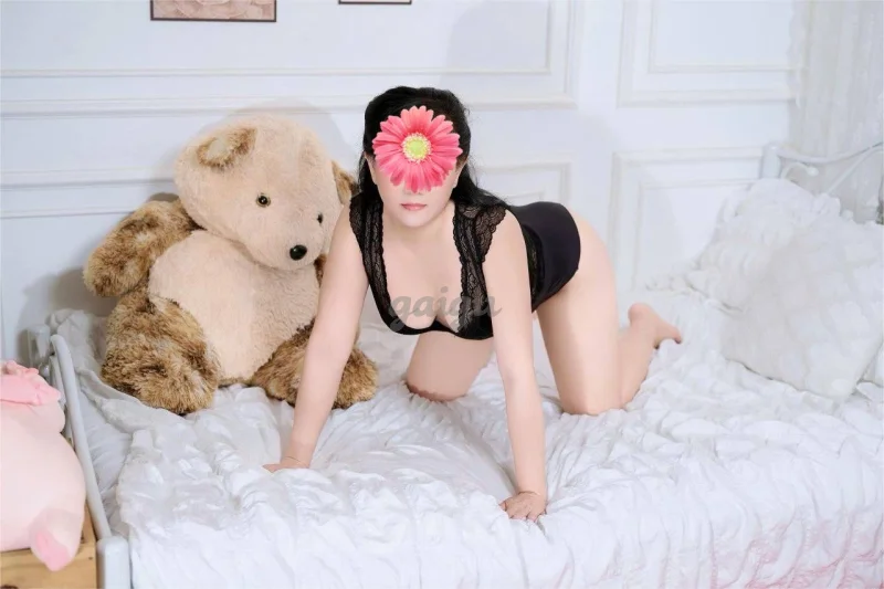 Yến Nhi - Em gái sexy, làm tình bao phê