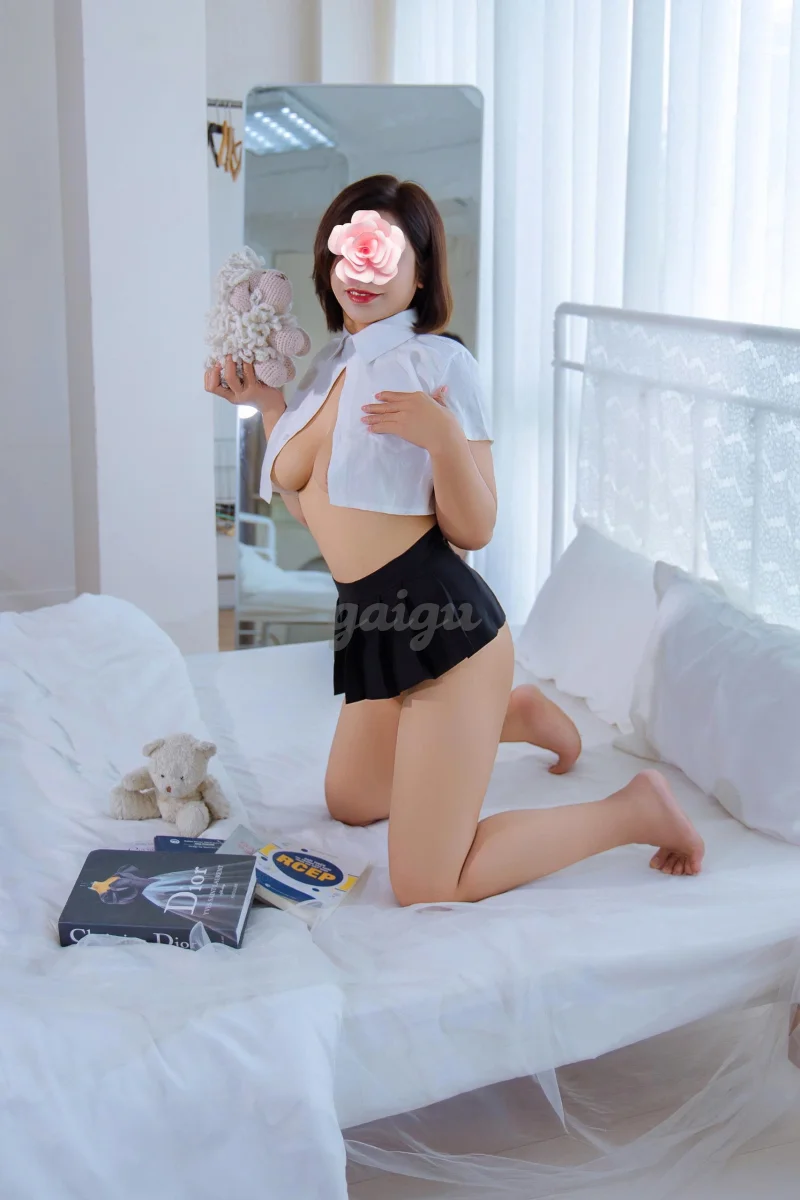 Hải Chi - Xinh đẹp ngọt ngào, gợi cảm quyến rũ