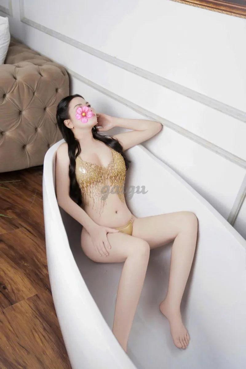 NGÂN :MỚI LÊN SÓNG MỘT EM SIÊU PHẨM GÁI - CƠ THỂ NGỌT NGÀO NÓNG BỎNG ,CẢM XÚC BẤT TẬN MỌI CON CHIM.