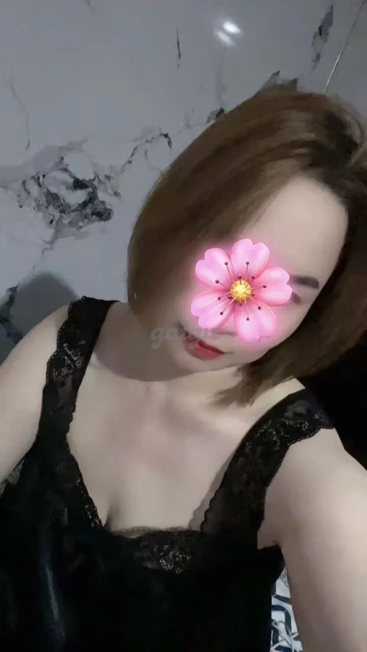Hoa Hồng Vú To Gơi Cảm Quyến Rũ