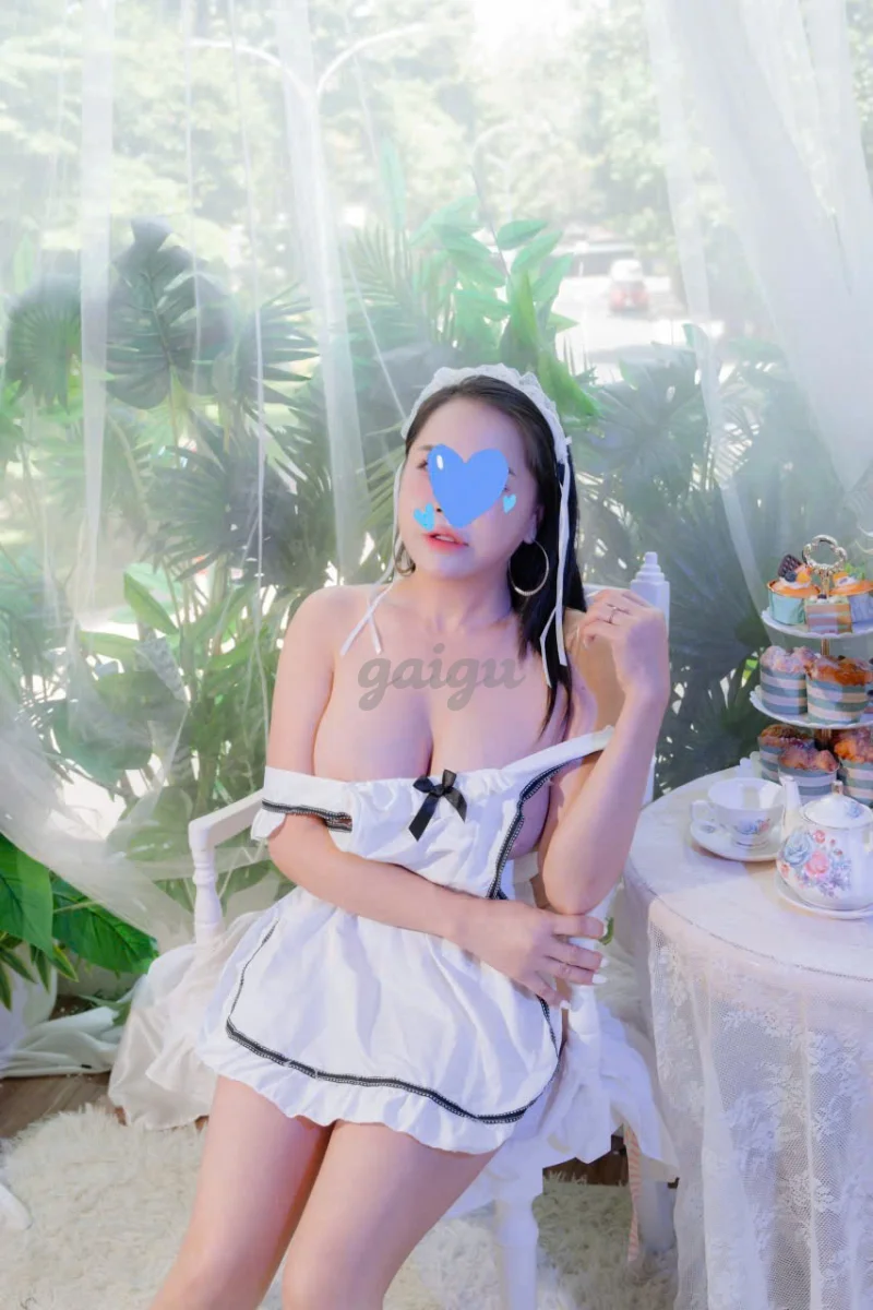 SU SU - BÚP BÊ MẶT CỰC XINH EM NGỰC TO, BƯỚM NGON – SV BAO PHÊ NHIỆT TÌNH PHỤC VỤ ANH EM