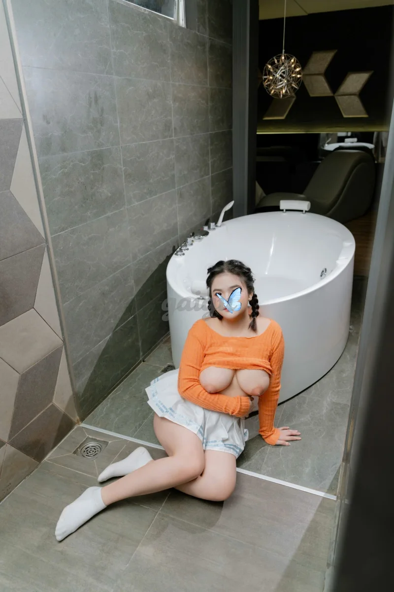 Vú Bự Bé Yêu❤️2k4 Múp Tươi Teen Dâm Khít Và Nhiều Nước