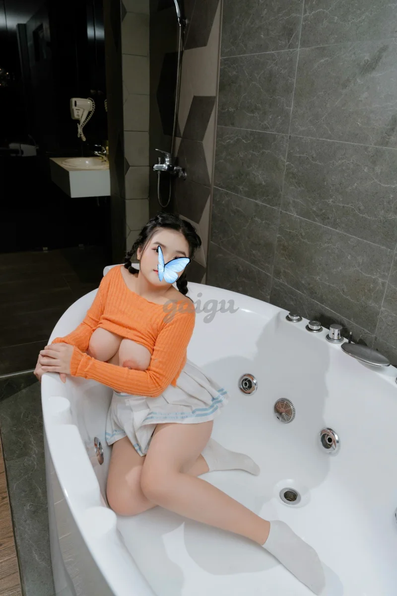 Vú Bự Bé Yêu❤️2k4 Múp Tươi Teen Dâm Khít Và Nhiều Nước