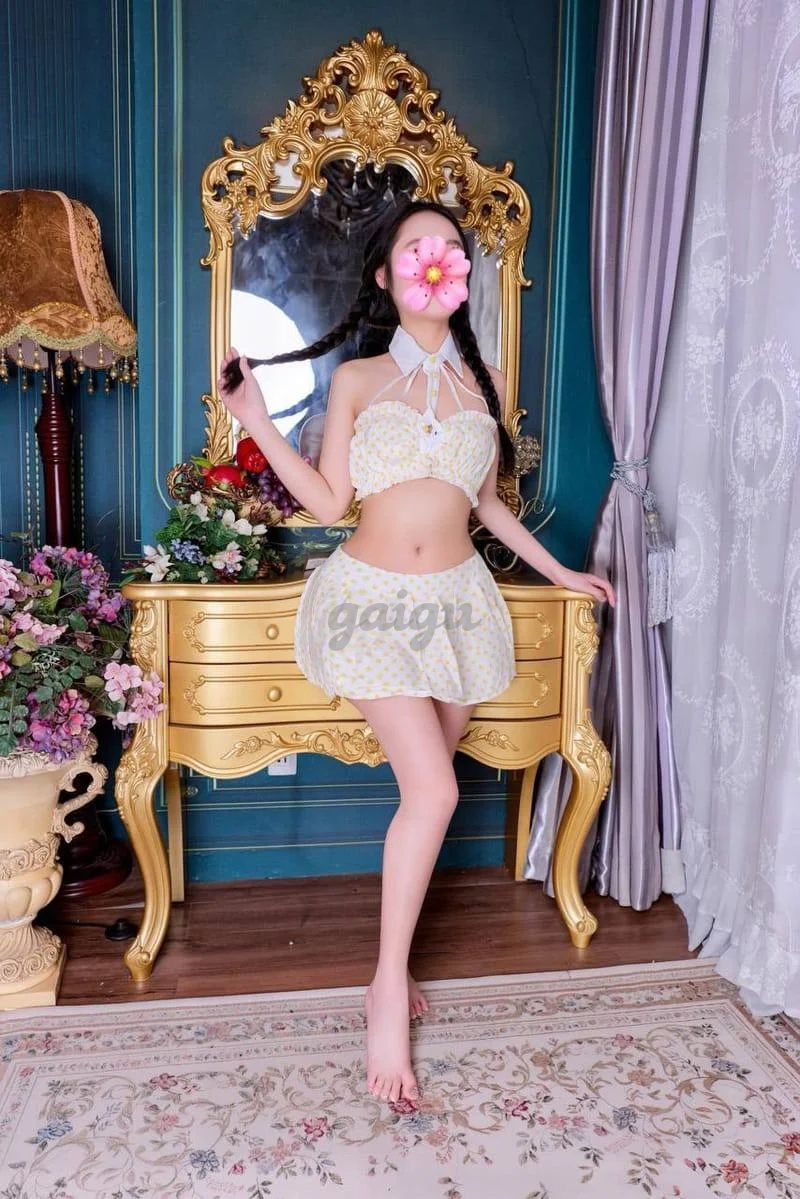 Hot Teen⭐Quỳnh Anh 2k7 Siêu Non Hàng Đẹp Sịn Xinh Ngọt Nước