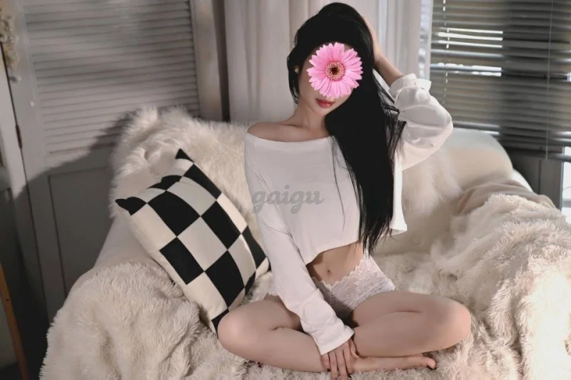 ❤️PÉ MÈO ❤️ Thiếu nữ Sexy - Dáng xinh Ngực đẹp
