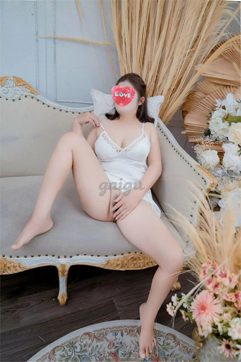 Đoan Trang vú to mông căng bím múp rụp nhiều nước làm tình say mê