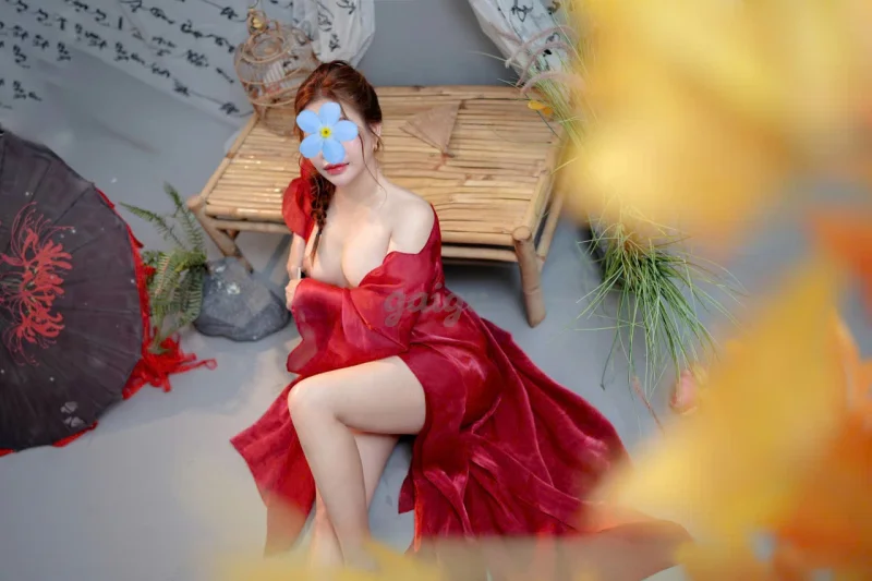 Phương Thảo - Gái Miền Nam Girl Xinh Đáng Yêu - Body Mượt Mà - Tình Cảm Quyến Rũ