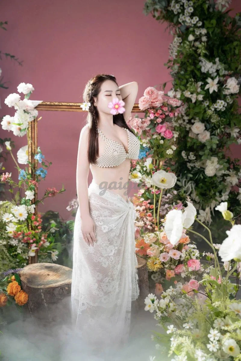 Thùy Dung_ Gái xinh chiều khách, kỹ năng cực đỉnh