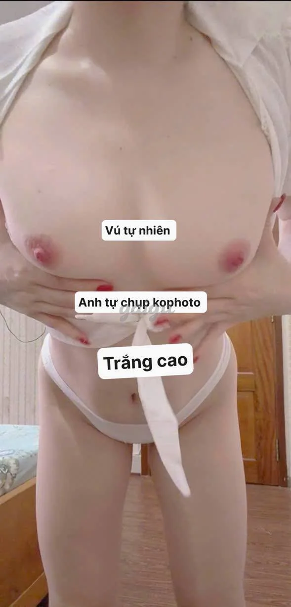 HOT NGỌC TRINH DÁNG CAO DA TRẮNG ĐẸP, BÍM HỒNG ĐÊ MÊ