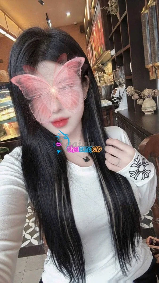 HÀ TRANG - GÁI TRẺ, XINH ĐÁNG YÊU, BODY MƯỢT