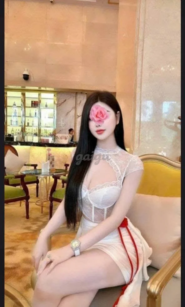Hoàng Yến,🦋🦋 xinh 🦋🦋 gái dâm
