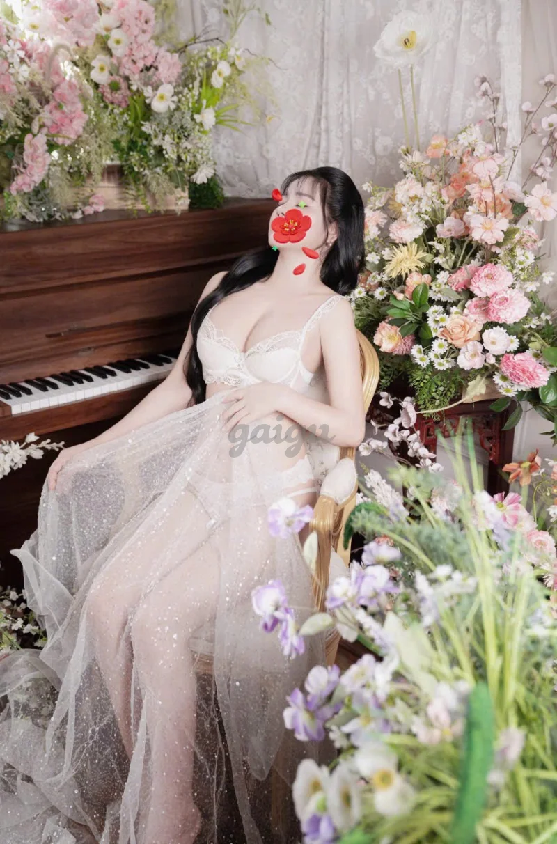 An Nhiên:VÚ BỰ, MẶT XINH, TUYỆT CHIÊU DÂM ĐÃNG