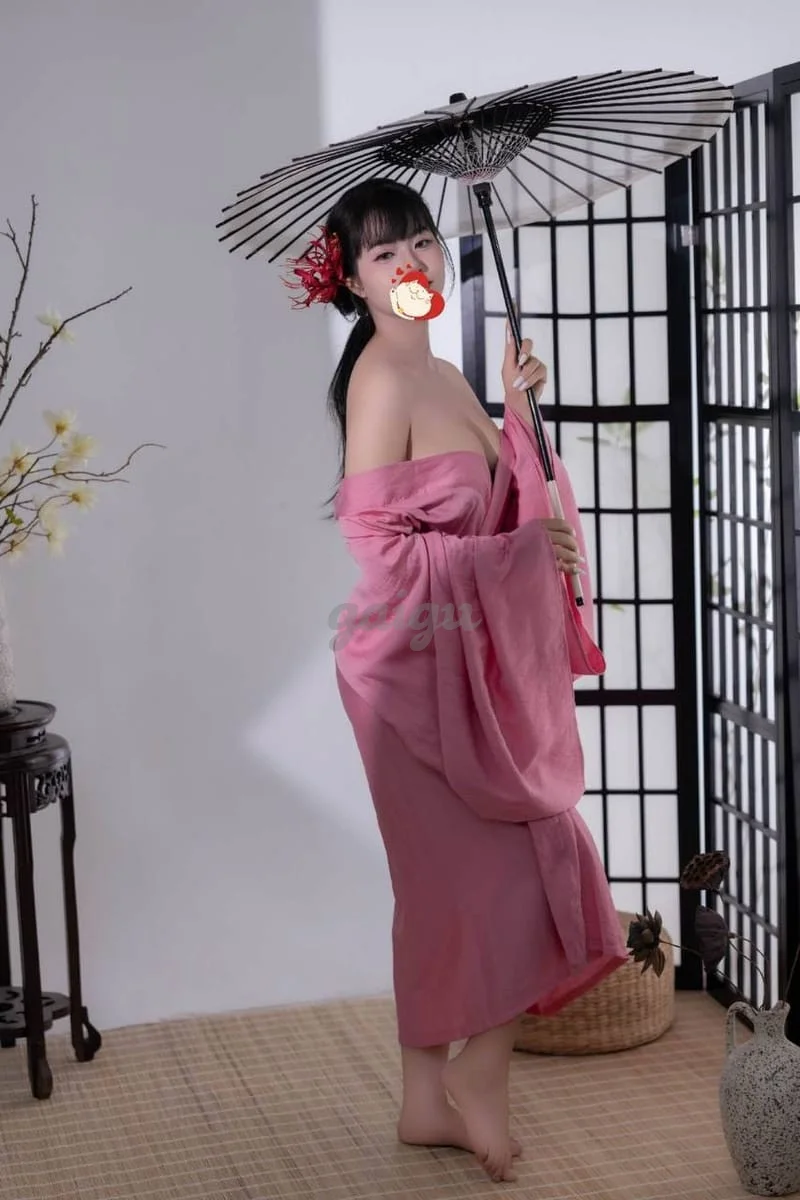 Thy Thy_ Gái xinh body gợi cảm