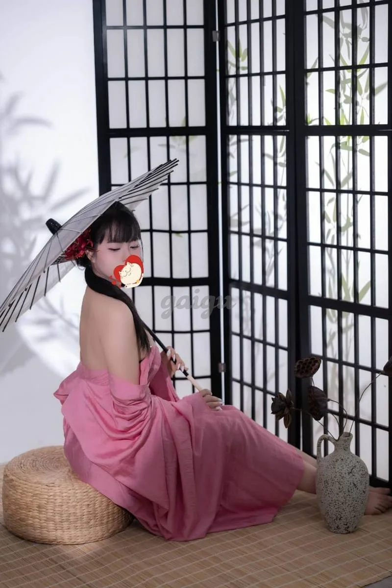 Thy Thy_ Gái xinh body gợi cảm