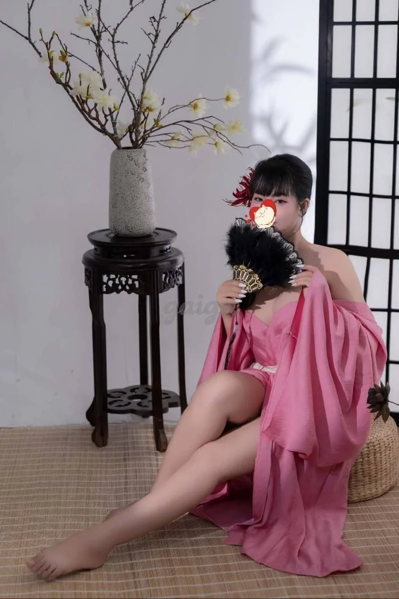 Thy Thy_ Gái xinh body gợi cảm