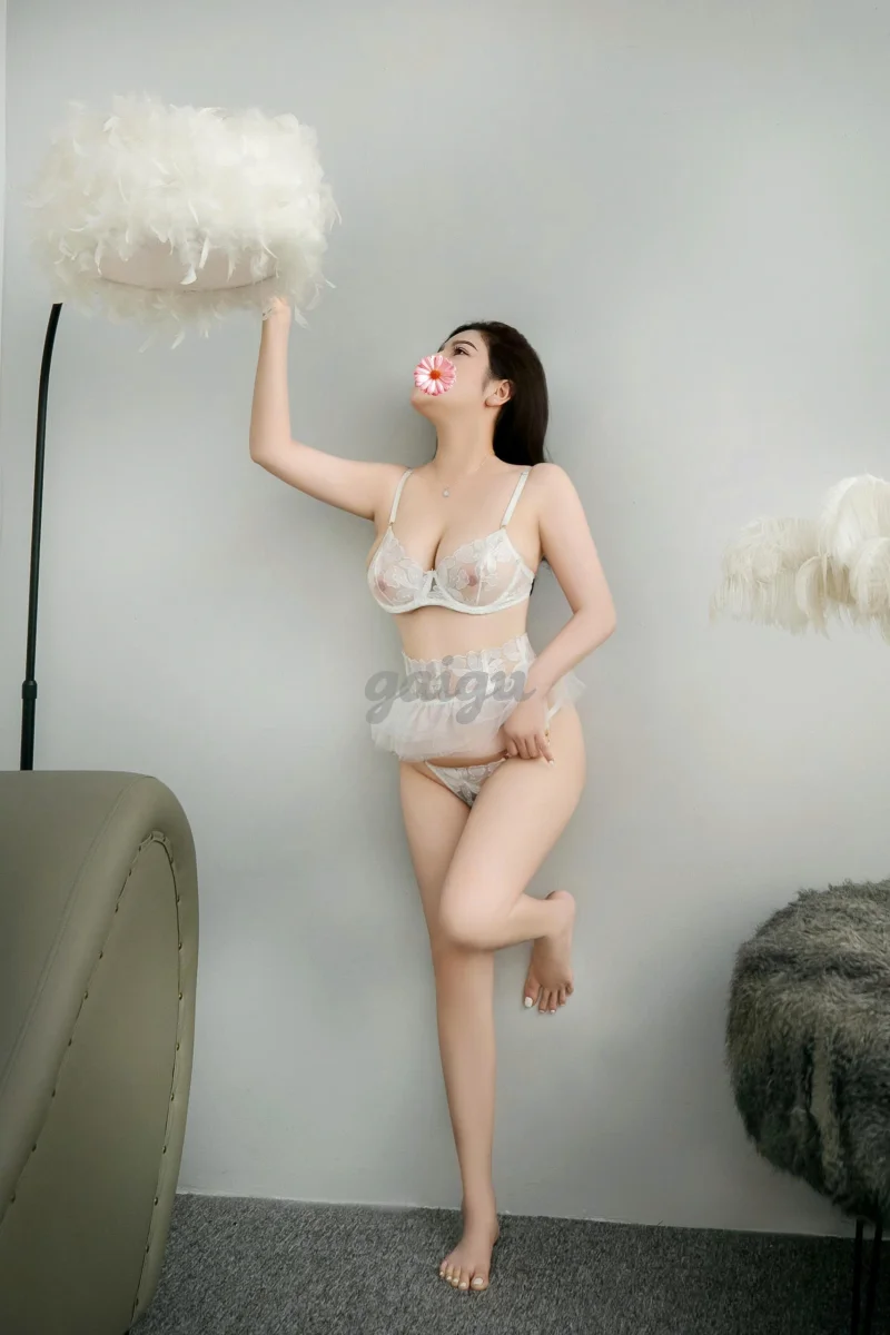 HẠ VY VÚ TO, DA TRẮNG MẶT XINH - LÀM TÌNH CỰC MƯỢT, TÌNH CẢM MIỄN CHÊ - E HÀNG ĐEM LẠI CẢM XÚC THẬT