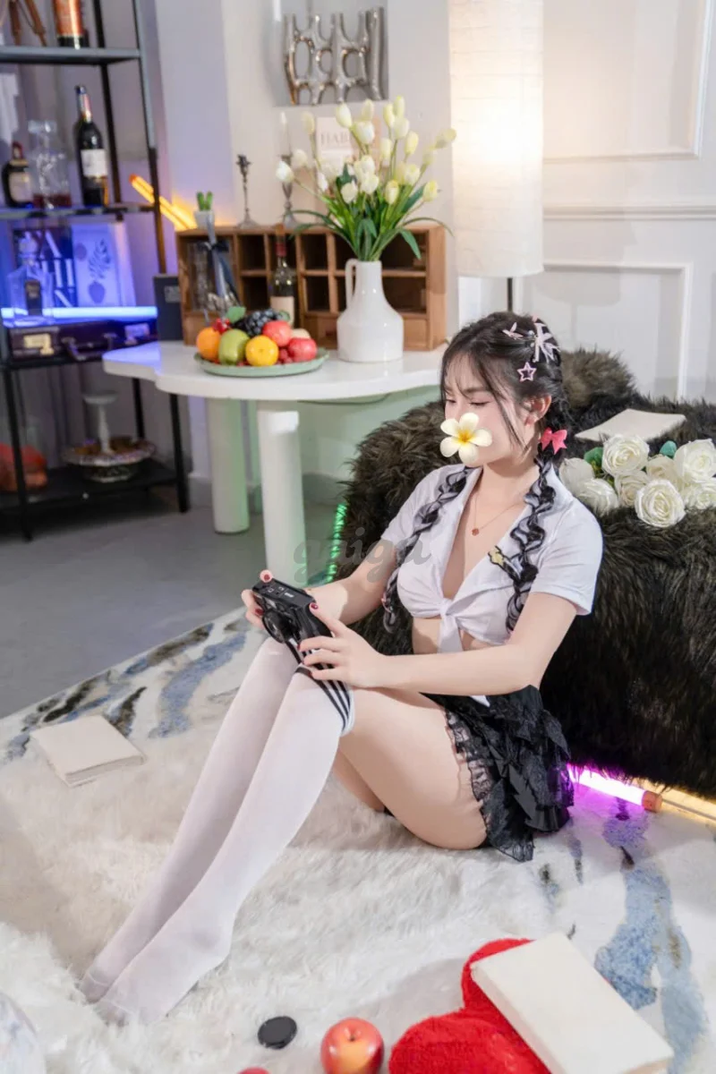 TIỂU LINH _ XINH DÂM MÌNH DÂY