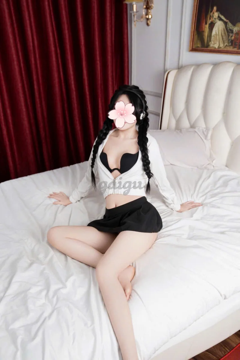 ❣️Hân Hân❣️Gái non 2k6 vú bím hồng, mặt xinh duyên dáng