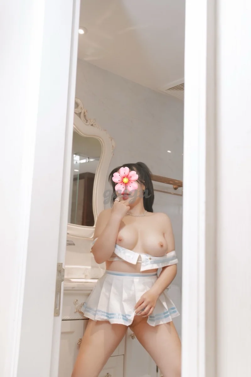 ❤Bé Quỳnh 2K1❤- Gái Mới Lớn, MÚP, XINH, NON Xanh Tươi Mơn Mởn
