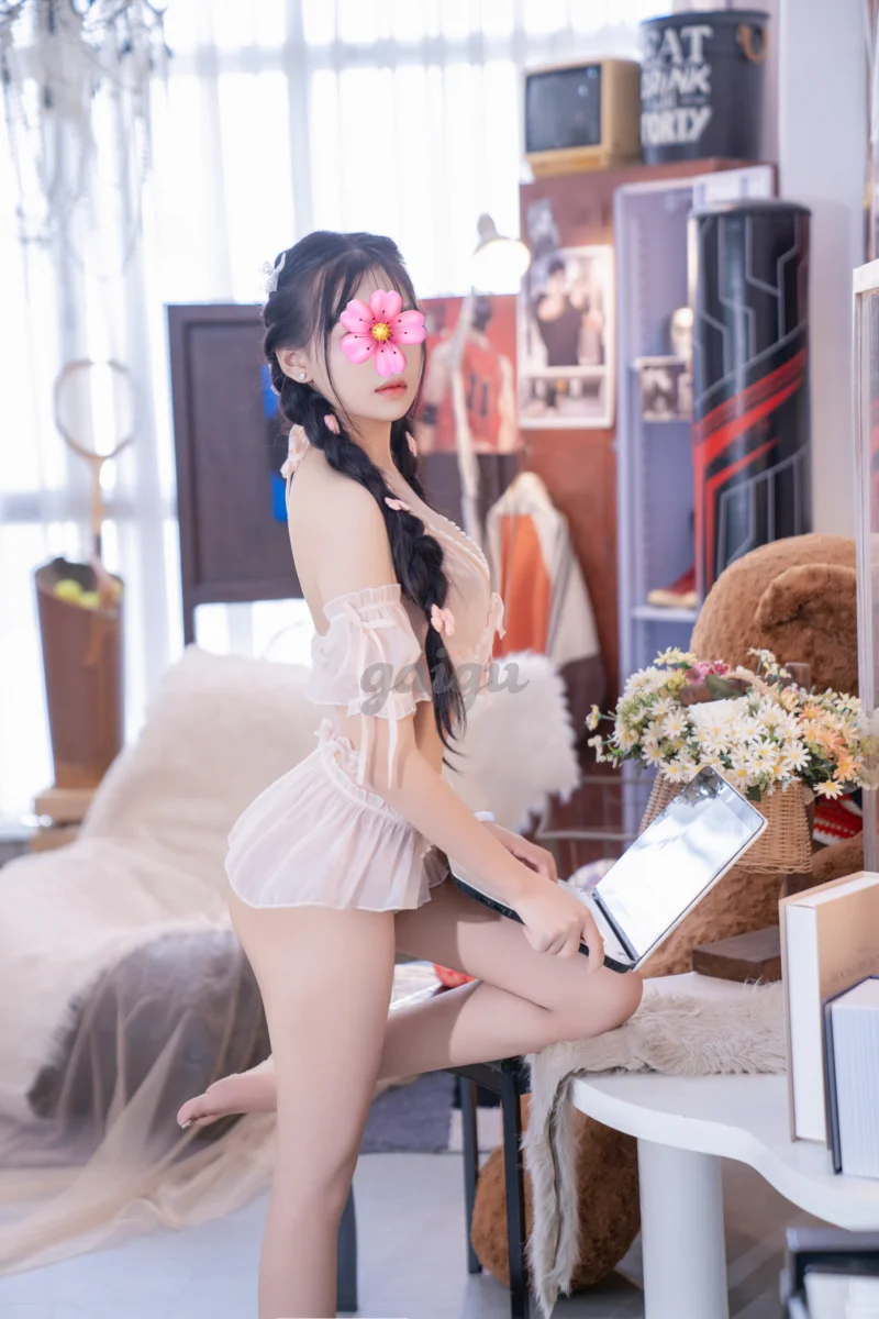 TIỂU BỐI 165cm XINH XẮN, NGỰC ĐẸP, DÁNG CHUẨN DỊU DÀNG