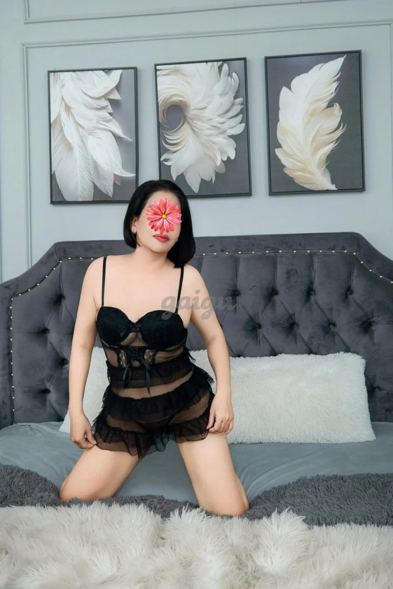 PHƯƠNG TRINH - Thần dâm chuyên nghiệp - Ngực mông siêu ngon