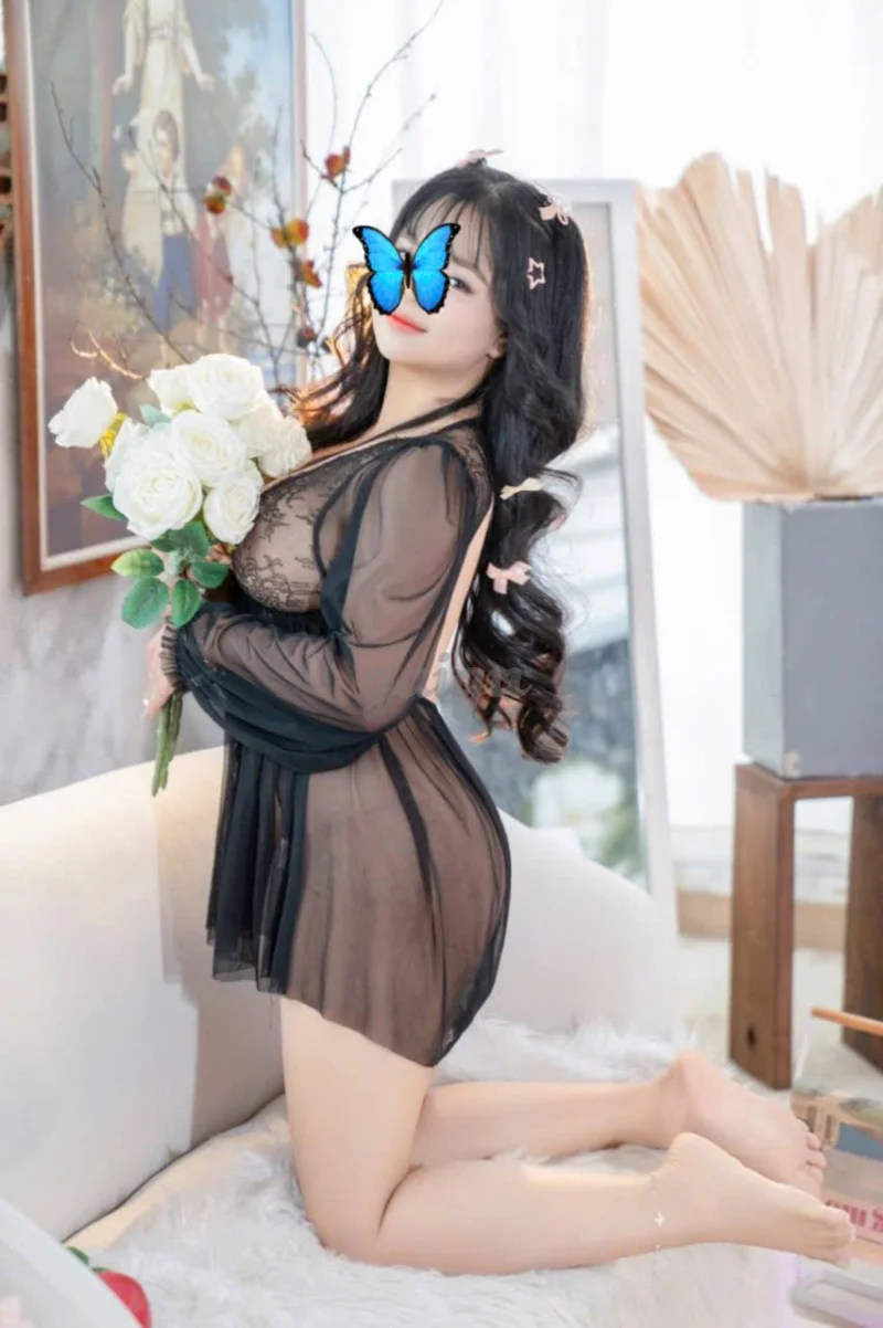 QUỲNH CHI DỊU DÀNG,XINH XẮN,NGỰC TO,SEVRICE TỐT YÊU NGHỀ