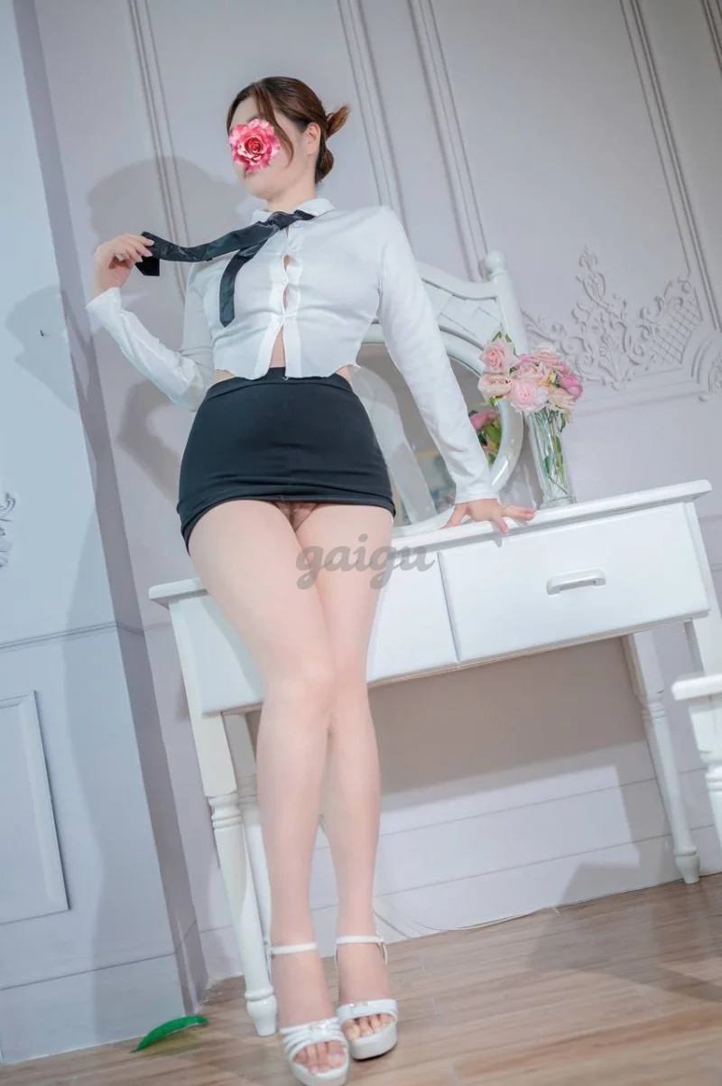KHẢ HÂN GÁI XINH MÊ BÚ CU DÂM ĐÃNG KHOÁI CHỊCH CỰC CHIỀU KHÁCH
