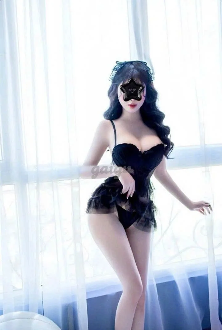 Hồng Anh em yêu dịu dàng chiều lòng các anh