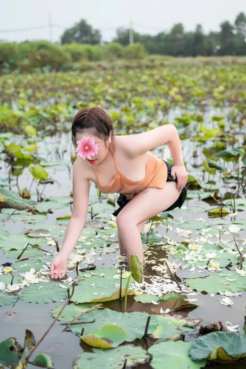 Thỏa Mãn Sung Sướng Cùng Em Hà My
