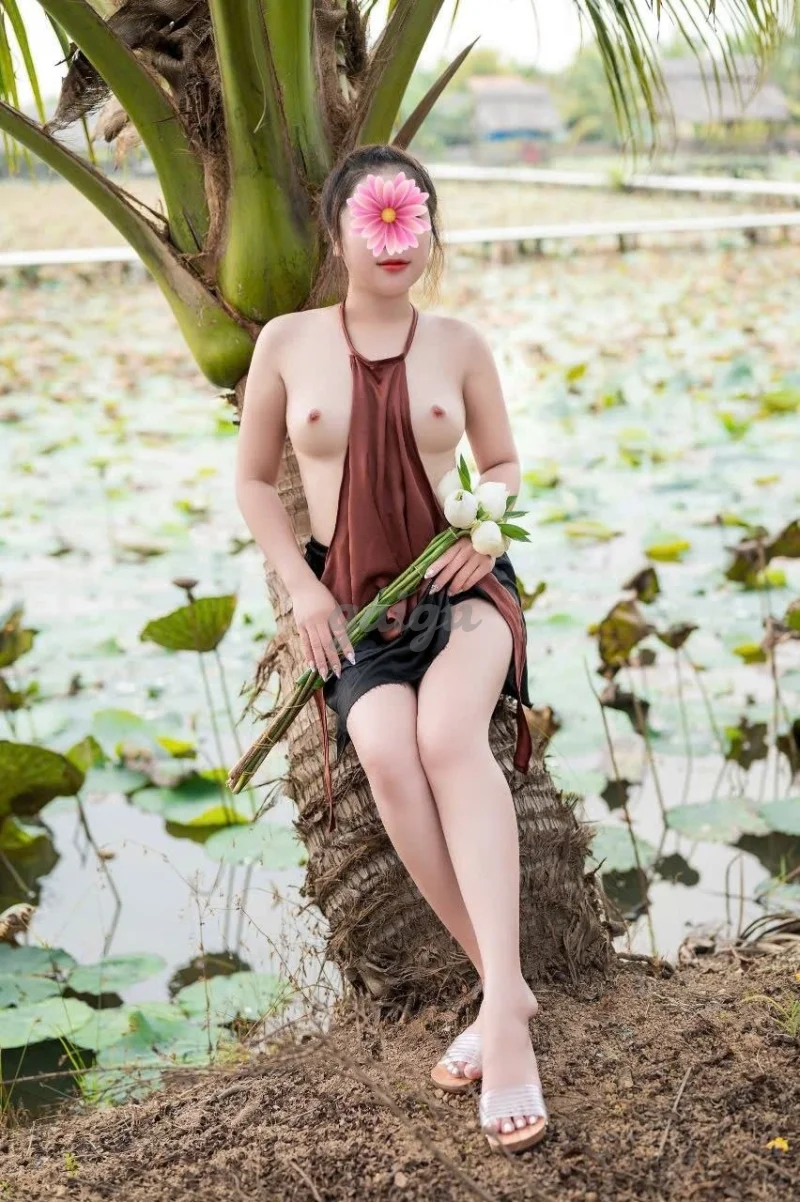 Thỏa Mãn Sung Sướng Cùng Em Hà My