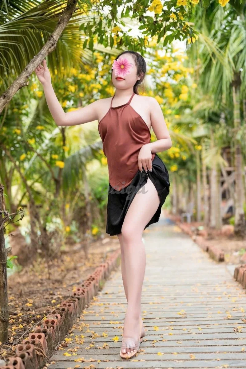 Thỏa Mãn Sung Sướng Cùng Em Hà My