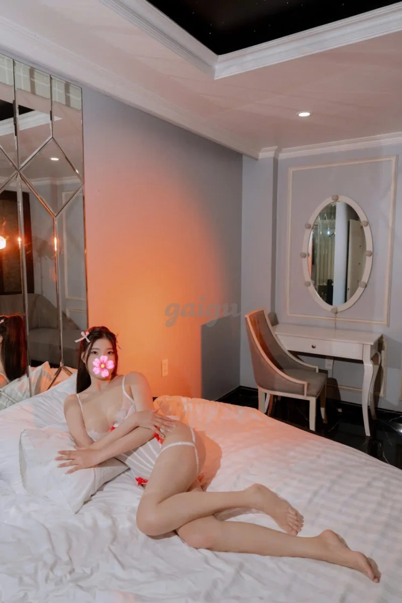 Phương Ly 170cm Ngọt Ngào Dáng Đẹp Cùng Kỹ Năng BJ Tuyệt Đỉnh -