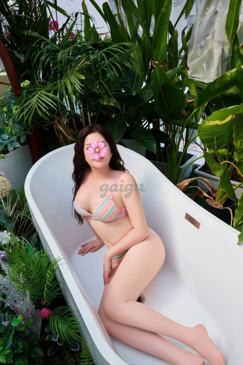 [⭐V.I.P✔ ] Gia Linh - Gái Da Trắng, Hàng Tươi, Service Chuẩn