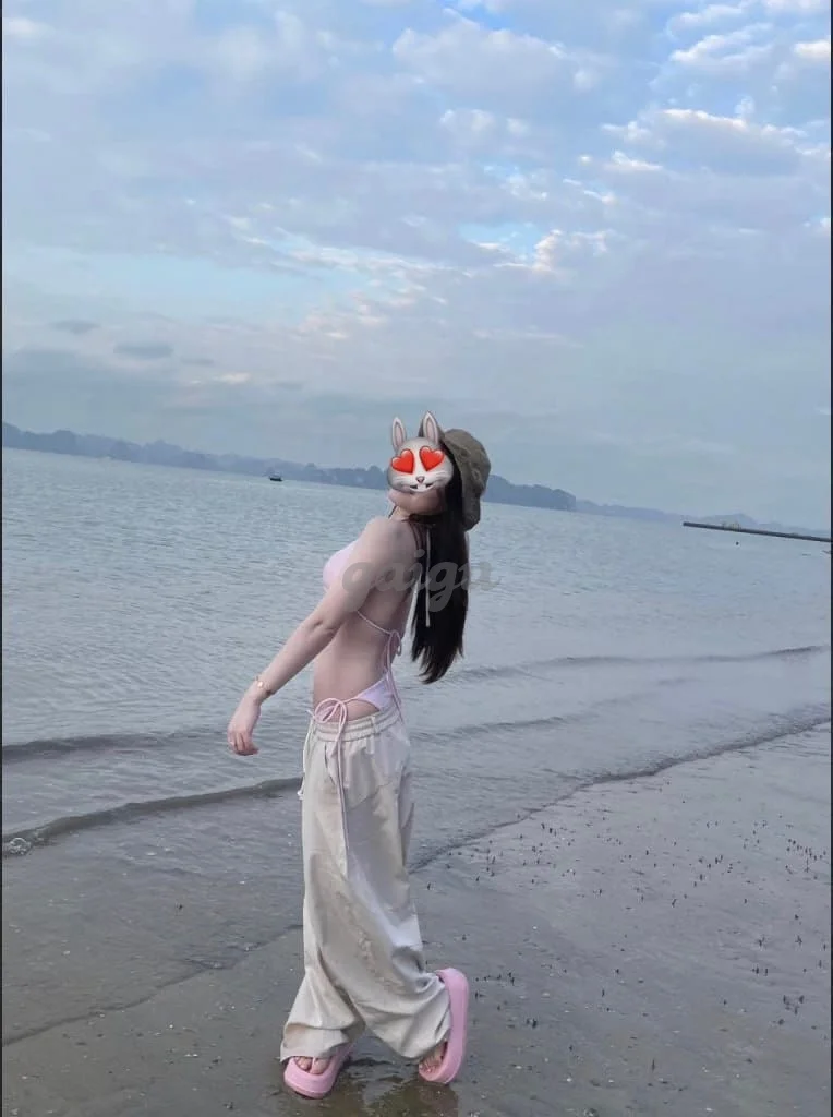 Hương Trà- Gái Xinh Body Đẹp,nước lôi lênh láng