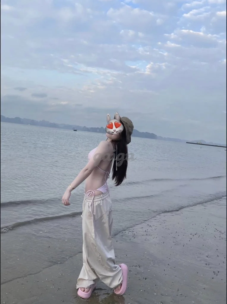 Hương Trà- Gái Xinh Body Đẹp,nước lôi lênh láng