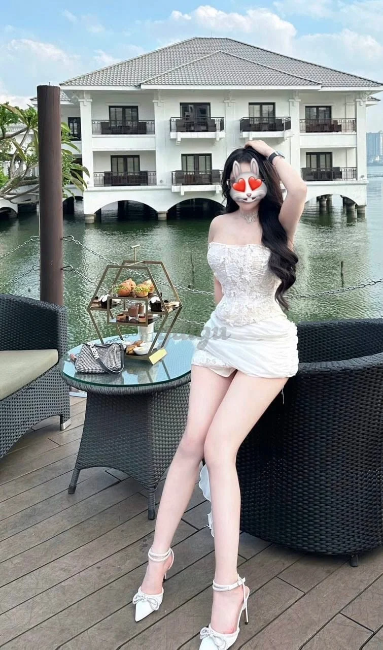 NGỌC ÁNH GÁI XINH HÀNG NGON TÌNH CẢM ƯỚT ÁT CHIỀU KHÁCH TỚI BẾN