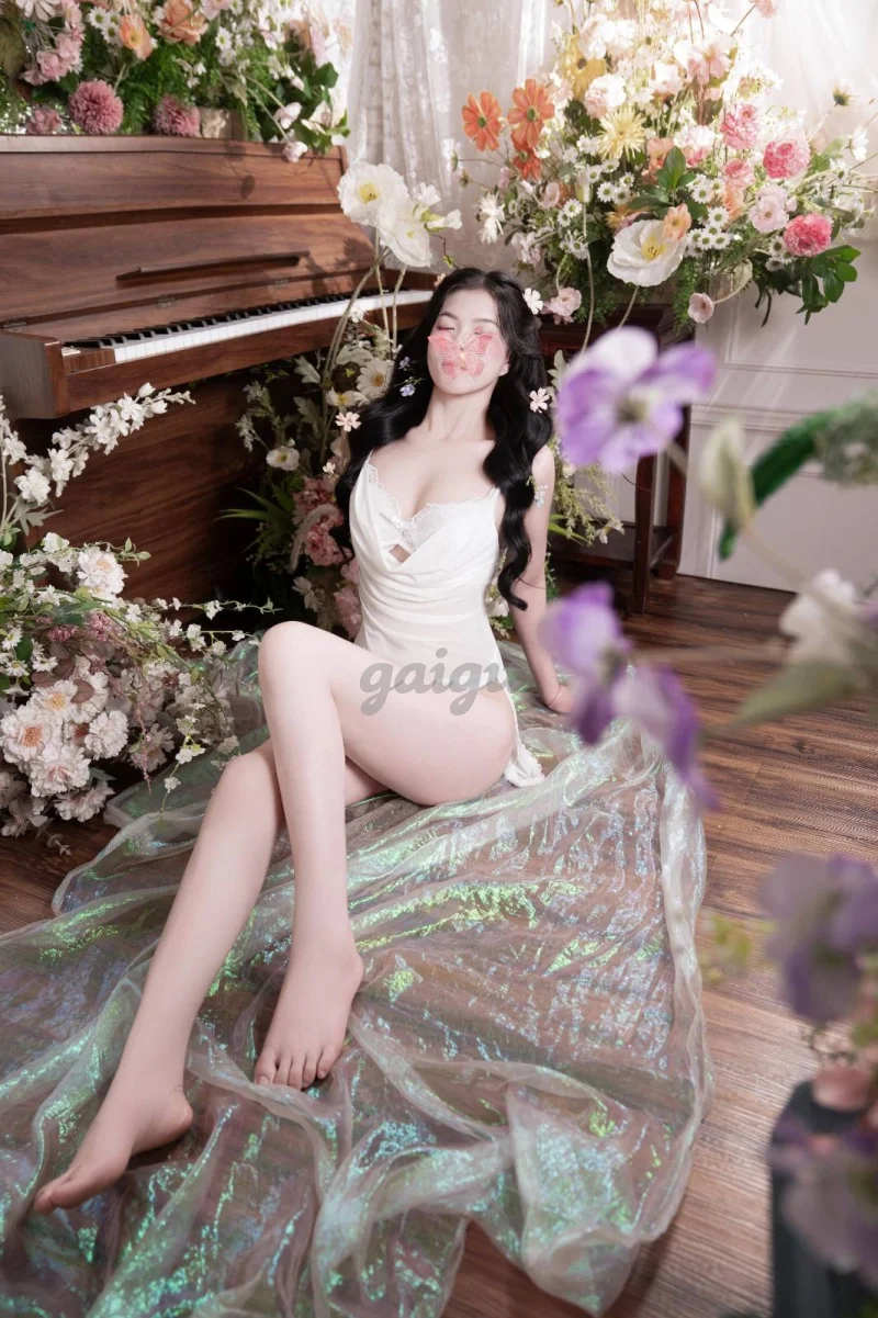 *BÉ THẢO VY DÁNG NGƯỜI NHỎ NHẮN-XINH XẮN-ĐÁNG YÊU